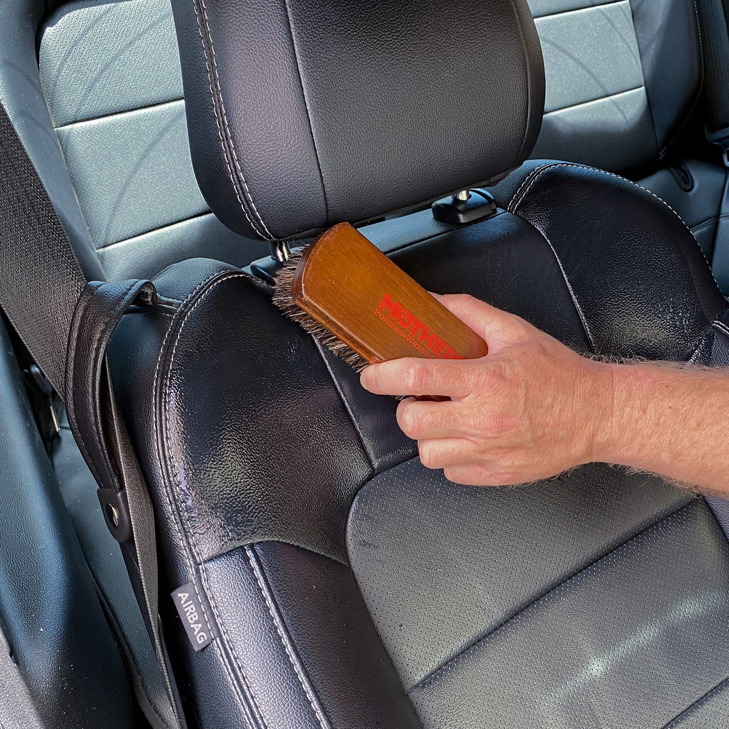 LEATHER CLEANING BRUSH